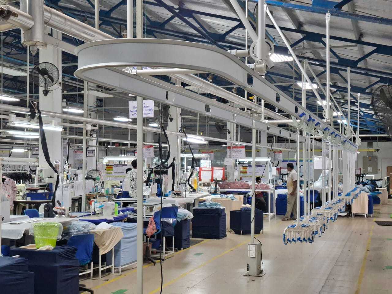 Latest company blogs about Hanging conveyor  system is  installation in progress